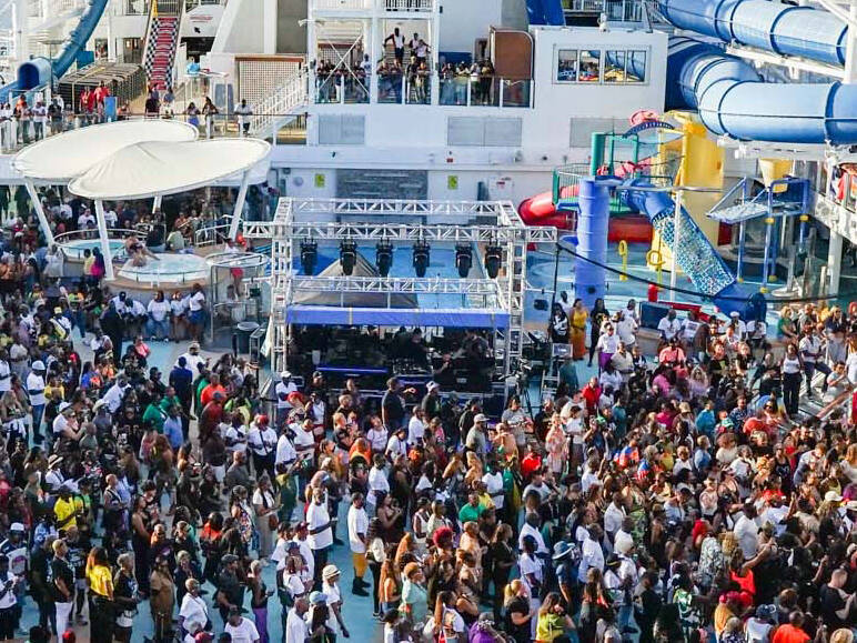 Welcome To Jamrock Reggae Cruise pool deck and crowd